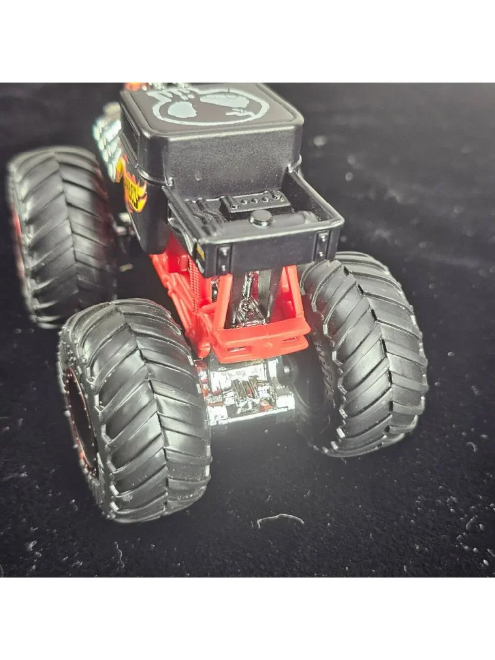 Hot Wheels Monster Truck Die-Cast Red & Black Bone Shaker Skull Flames Design